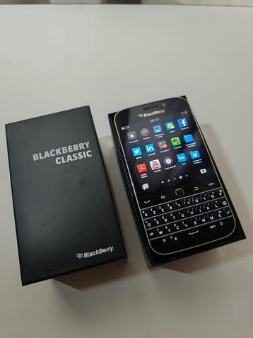 Blackberry Classic full 
