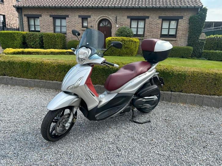 Piaggio Beverly 350, Motos, Motos | Piaggio, Entreprise, Scooter, 12 à 35 kW, 1 cylindre, Permis Moto A2 minimum, ABS, Enlèvement