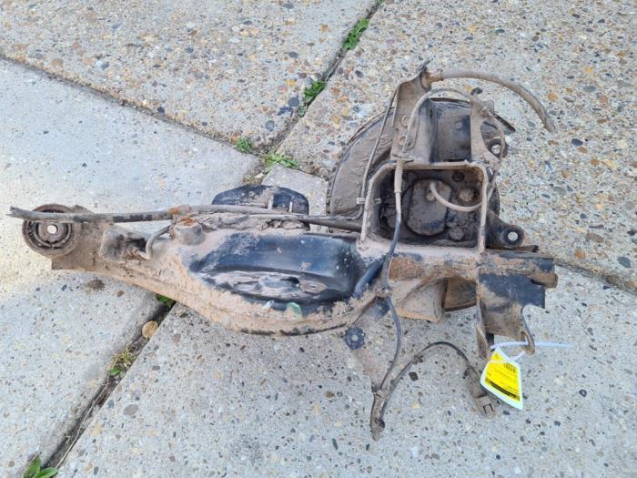 Fusee rechts-achter van een Nissan Qashqai, Auto-onderdelen, Ophanging en Onderstel, Nissan, Gebruikt, 3 maanden garantie