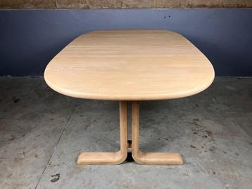 Deens Design Beuken Eettafel Ovaal Uitschuifbaar beschikbaar voor biedingen