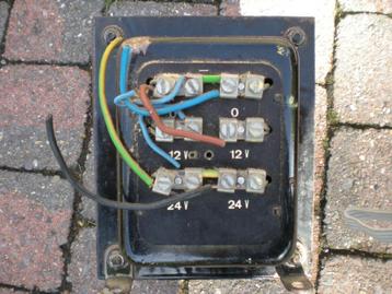 Scheidings transfo en transfo 12/24V  beschikbaar voor biedingen