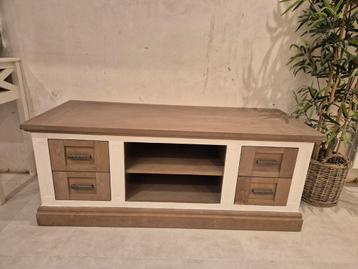 Prachtige tv kast in teak beschikbaar voor biedingen