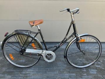 damesfiets beschikbaar voor biedingen