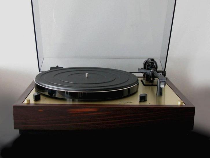 EXCLUSIVE THORENS TD 147 JUBELÉE, TV, Hi-fi & Vidéo, Tourne-disques, Comme neuf, Thorens, Automatique, Enlèvement ou Envoi