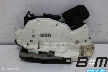 Portierslot linksvoor VW Golf 7 5K1837015D