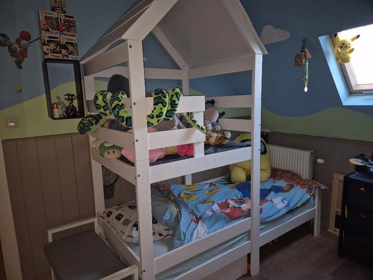 Kinderbed Met Huisje, Kinderen en Baby's, Kinderkamer | Stapelbedden en Hoogslapers, Gebruikt, Ophalen of Verzenden