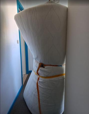 matras 180 x 200 beschikbaar voor biedingen