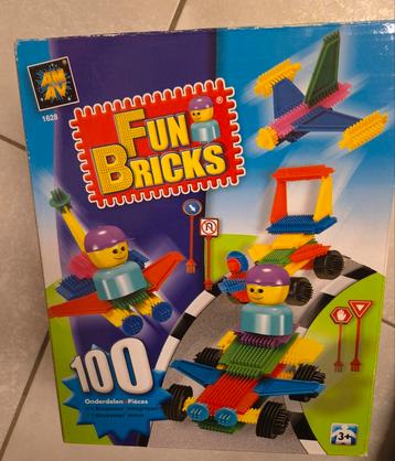 ongeopende doos fun bricks beschikbaar voor biedingen