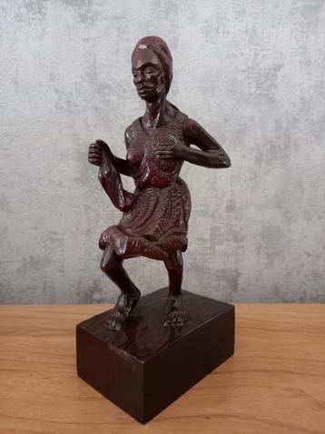 Etnisch Beeldje - Cubaanse Hout Sculptuur
- Zie Tekst beschikbaar voor biedingen