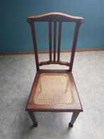 2  Antieke houten stoelen., Ophalen