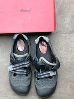 Lage werkschoenen, Ophalen