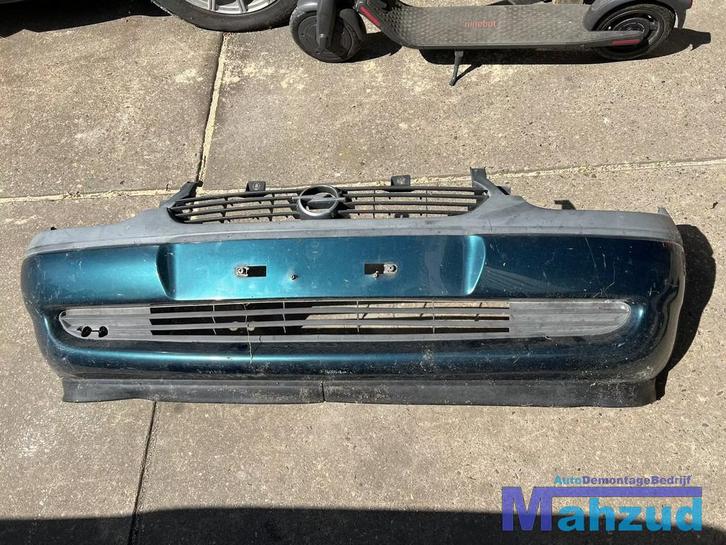 OPEL CORSA C Groen Z283 Voorbumper 1994-1999, Auto-onderdelen, Carrosserie, Bumper, Opel, Voor, Gebruikt