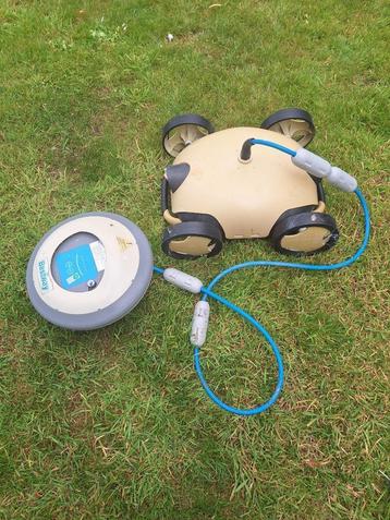 Robot zwembad op accu beschikbaar voor biedingen