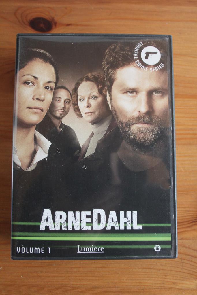 Arnedahl  seizoen 1-2-3     Knappe Scand. Crimeserie!, CD & DVD, DVD | TV & Séries télévisées, À partir de 12 ans, Enlèvement ou Envoi