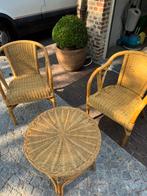 2 rotan zeteltjes en tafel, Tuin en Terras, Tuinstoelen, Ophalen, Gebruikt, Rotan
