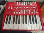 Arturia minibrute red edition, Muziek en Instrumenten, Synthesizers, Ophalen, Zo goed als nieuw