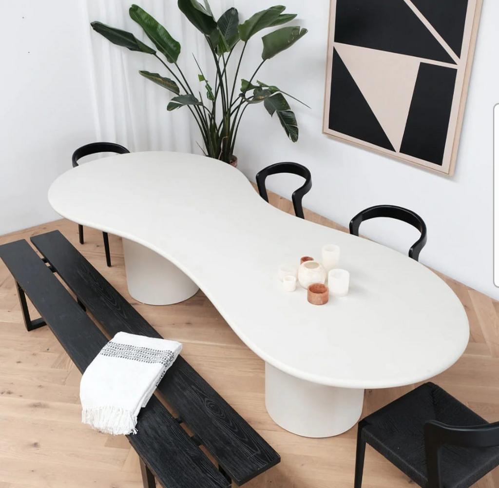 Trio organische microskin tafel van furnified gloednieuw, Huis en Inrichting, Tafels | Eettafels, Nieuw, 100 tot 150 cm, 200 cm of meer