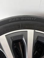 Jante neuve avec pneu encore bon, Auto-onderdelen, Banden en Velgen, Ophalen, Gebruikt, Banden en Velgen, 17 inch
