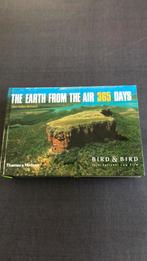The earth from the air 365 days, Boeken, Ophalen of Verzenden, Zo goed als nieuw, Yann Arthus Bertrand