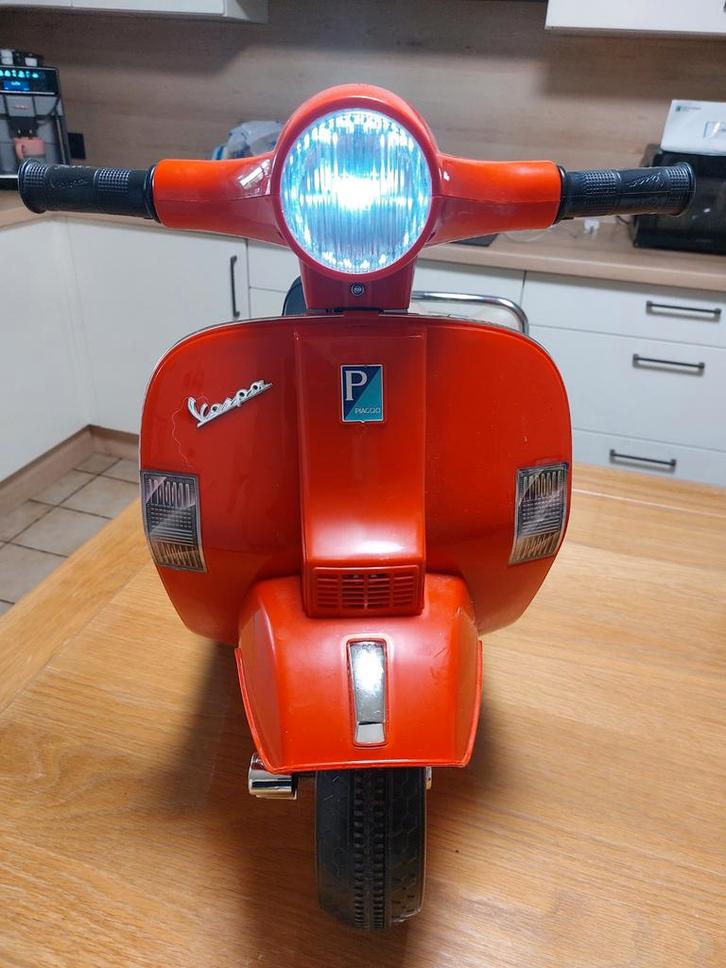 Elektrische vespa scooter, Kinderen en Baby's, Speelgoed | Buiten | Accuvoertuigen, Ophalen