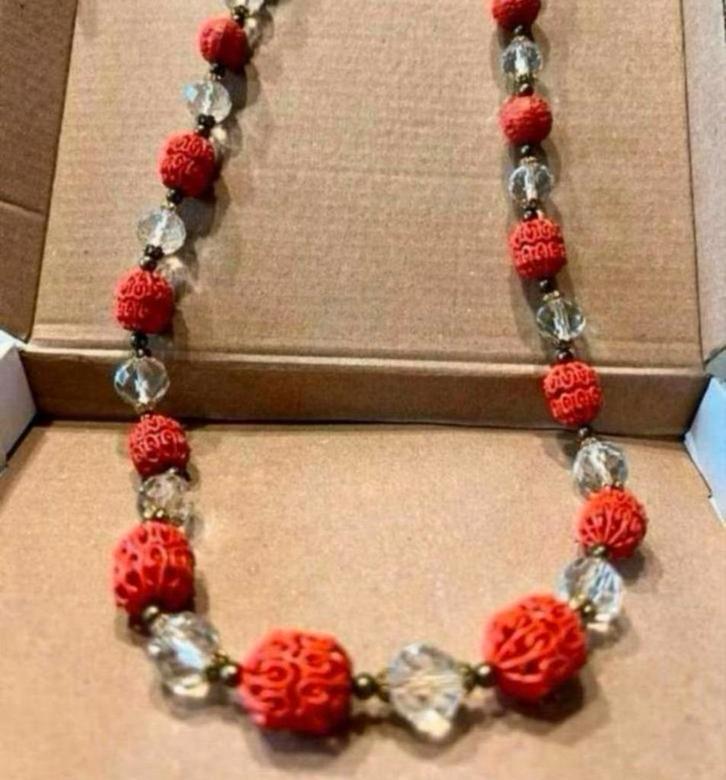 Collier en perles de verre taillées tchèques, moulé très tôt, Bijoux, Sacs & Beauté, Bijoux anciens, Collier, Autres matériaux