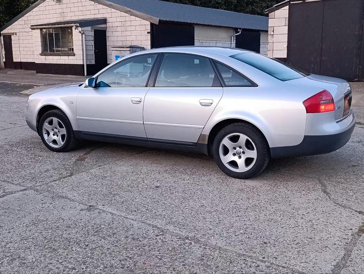 Audi A6/  Automaat Full options/ benzine Verwarm zetel/, Auto's, Audi, Bedrijf, Te koop, A6, ABS, Airbags, Airconditioning, Boordcomputer