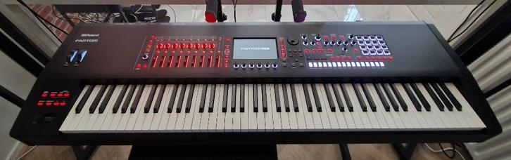 Roland Fantom 8 EX zo goed als nieuw, Muziek en Instrumenten, Synthesizers, 88 toetsen, Roland, Ophalen