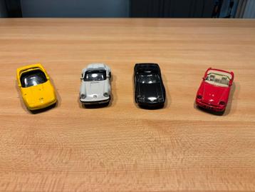 4. Cabrio’s.  (Maisto).   Shell beschikbaar voor biedingen