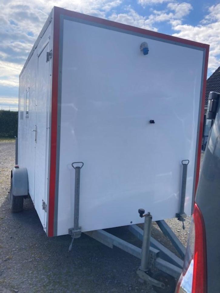 Ongeremde werfkeet - bouwkeet - werfwagen, Doe-het-zelf en Bouw, Bouwketen en Schaftketen, Zo goed als nieuw, Ophalen