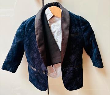 Next: Velvet floral blazer for boy .. Size 86 beschikbaar voor biedingen