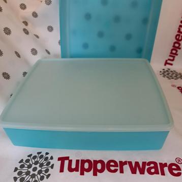 Nouvelle boîte carrée Tupperware