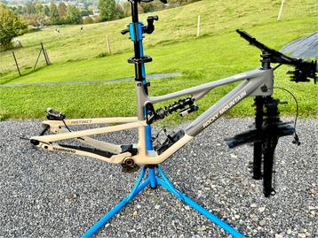 Rocky Mountain Instinct 2024 - Frameset beschikbaar voor biedingen
