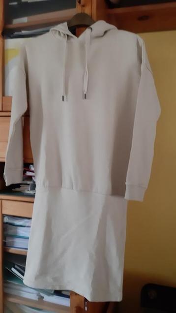 Leuke hoodiejurk DEF kap beige lange mouw XS nieuw beschikbaar voor biedingen