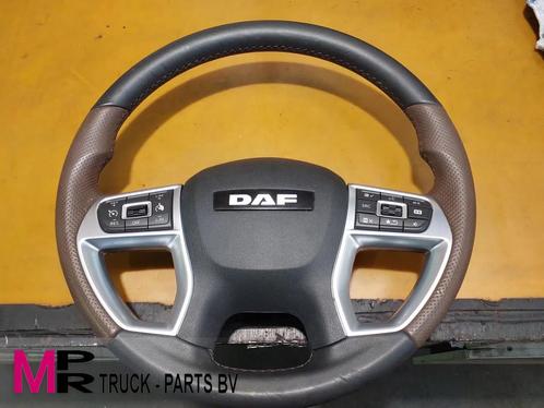 DAF Stuurwiel met 12 schakelaars - 2327993G Stuurwiel met 12, Auto-onderdelen, Vrachtwagen-onderdelen, DAF, Besturing, Gebruikt