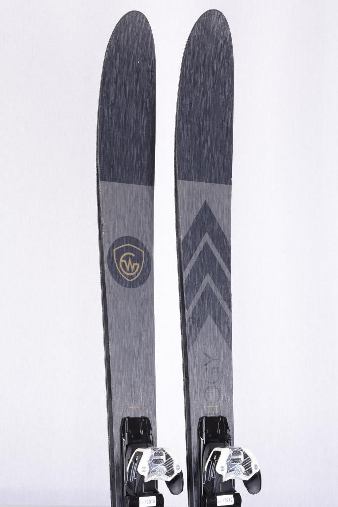 166 skis de freeride GRENZWERTIG FREETOUR CLT, 160 à 180 cm, Carving, Enlèvement ou Envoi, Skis