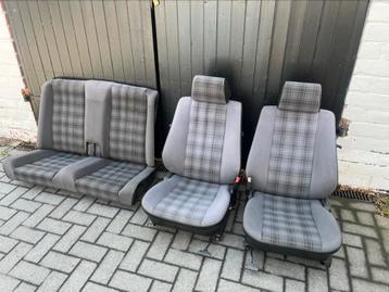 BMW e30 interieur uberkaro beschikbaar voor biedingen