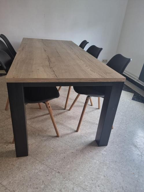 Eetkamer : Tafel (zonderstoelen), dressoir, barkast te Baal, Huis en Inrichting, Complete eetkamers, Gebruikt, Ophalen