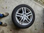 Winterbanden op velg van volkswagen golf, Ophalen, Gebruikt, 16 inch, Banden en Velgen