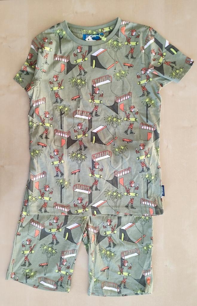 Shortama Someone Tijger met skateboard, maat 134 (nieuw), Enfants & Bébés, Vêtements enfant | Taille 134, Neuf, Garçon, Vêtements de nuit ou Sous-vêtements