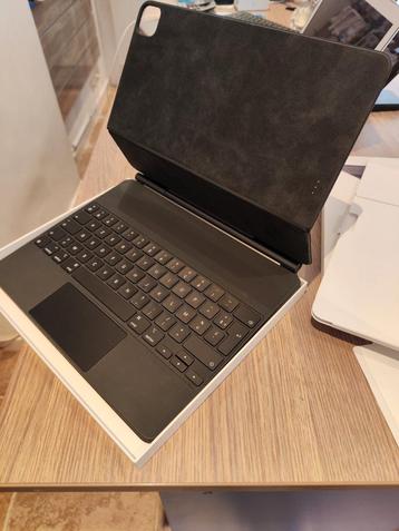 Apple Magic keyboard iPad pro 12,9 inch beschikbaar voor biedingen
