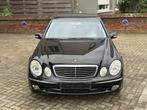 Mercedes-benz E240 benzine, Auto's, Mercedes-Benz, Automaat, Zwart, Leder en Stof, Zwart