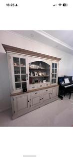 Sarah Mo - Vitrine en teck Consulter › avec 2 portes vitrées, Maison & Meubles, Enlèvement, Comme neuf, Teck