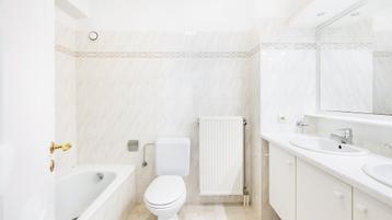 badkamer beschikbaar voor biedingen