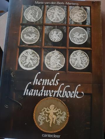 Hemels  handwerkboek  beschikbaar voor biedingen