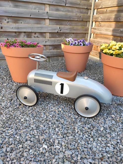 Retro look loopauto, Kinderen en Baby's, Speelgoed | Buiten | Voertuigen en Loopfietsen, Zo goed als nieuw, Loopvoertuig, Ophalen