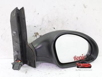 Buitenspiegel rechts van een Seat Altea beschikbaar voor biedingen