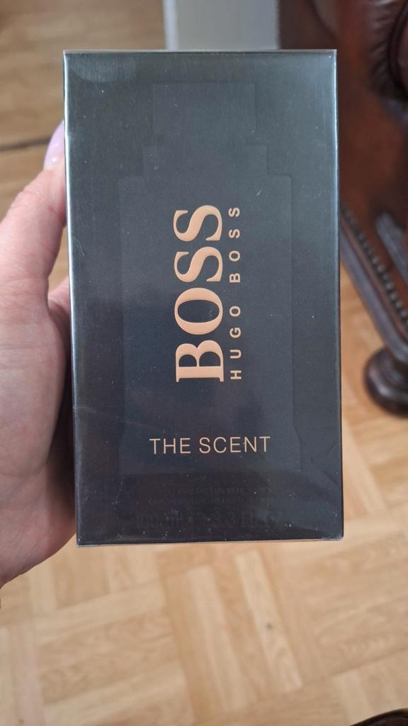 Boss The Scent – Hugo Boss 100ml, Handtassen en Accessoires, Uiterlijk | Parfum, Nieuw, Ophalen of Verzenden