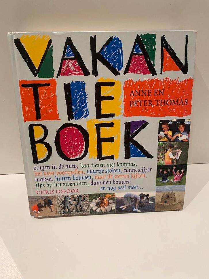Vakantieboek - Anne en Peter Thomas, Boeken, Avontuur en Actie, Zo goed als nieuw, Ophalen of Verzenden