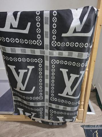 Gordijnen LV nog nooit geprobeerd nieuw staat beschikbaar voor biedingen