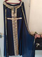 robe caftan neuf taille 42 bleu nuit et or avec sa cape, Enlèvement, Neuf, Taille 42/44 (L), Bleu